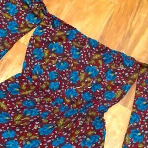 E.ssue Red Floral Off Shoulder Romper Size Small